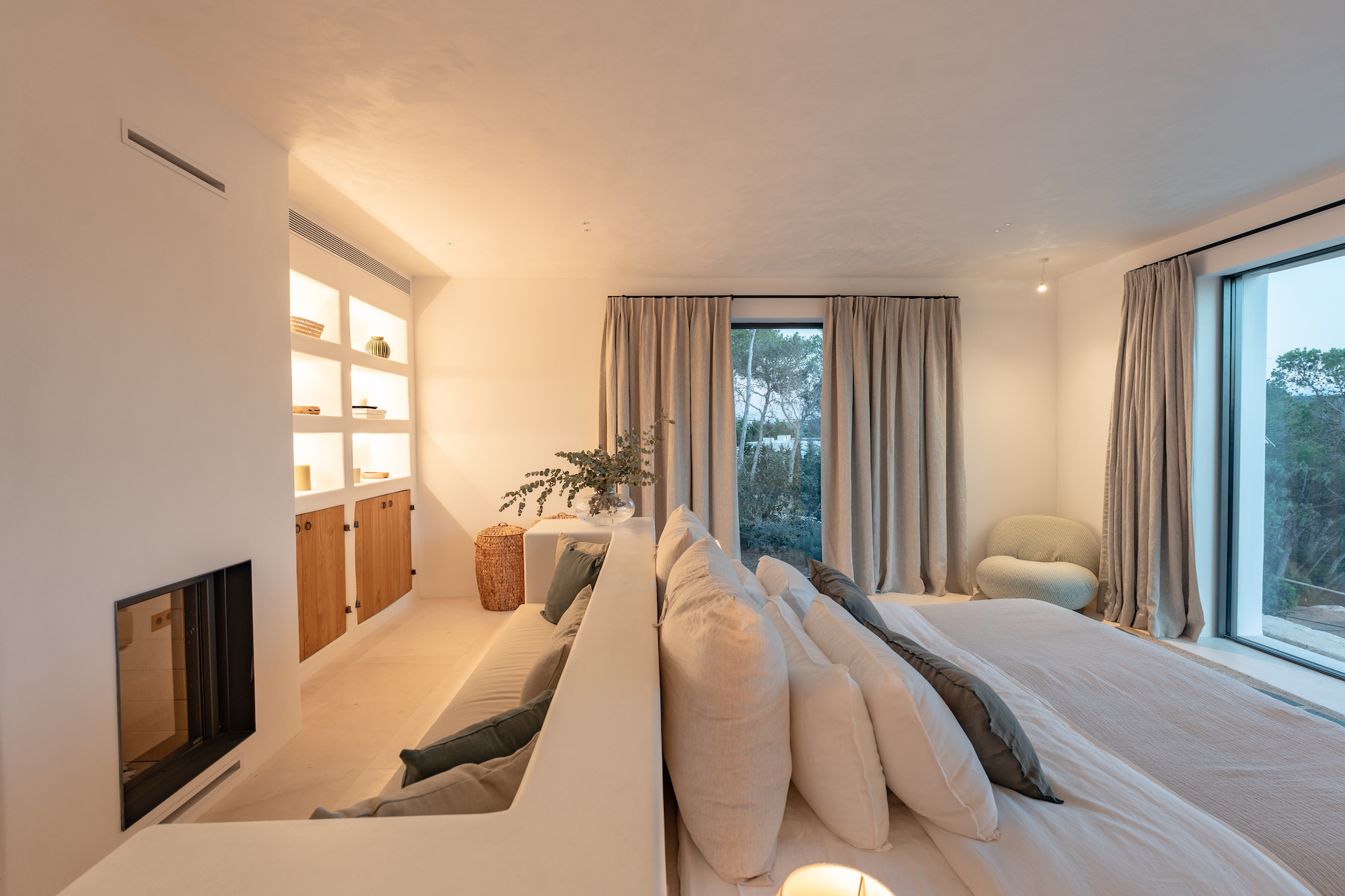 Resa Estates finca blakstad te koop vastgoed Ibiza bedroom .jpg